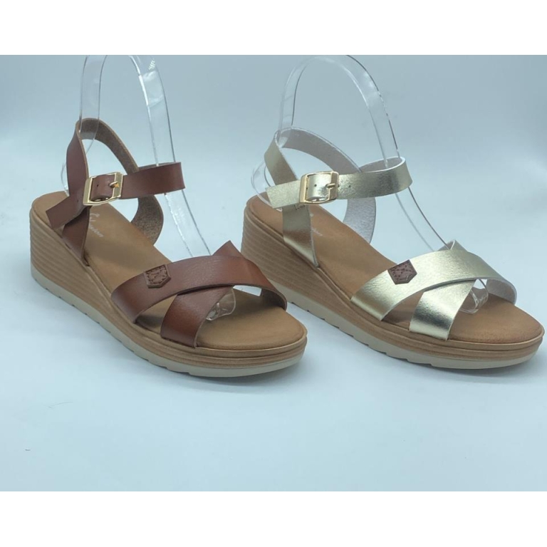 Sandalias planas con cuña