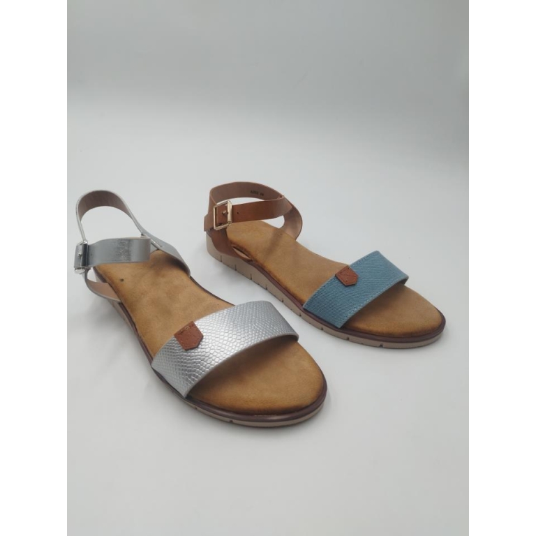 Sandalias planas con platilla acolchada
