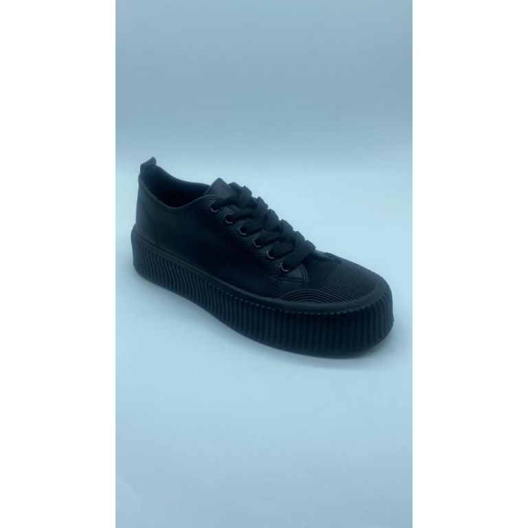 ZAPATILLA ETERA NEGRA CON PLATAFORMA