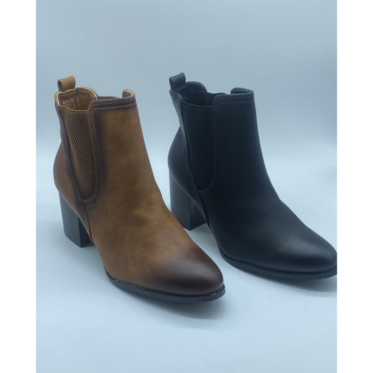 Botines puntera teñida