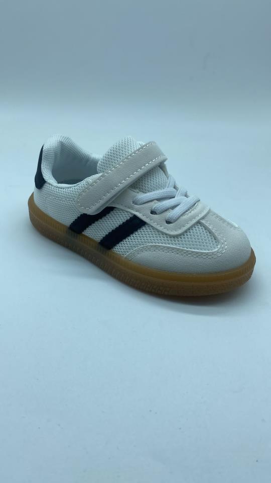 Zapatilla lineas negras