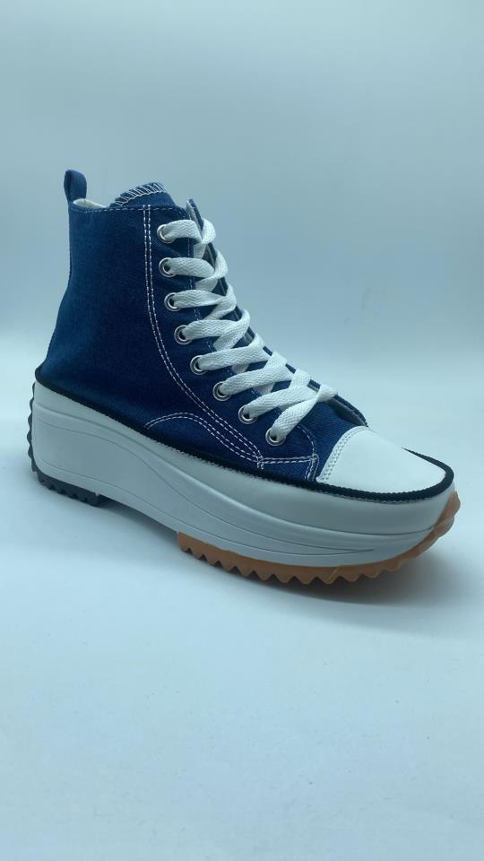 Zapatilla abotinada triple suela