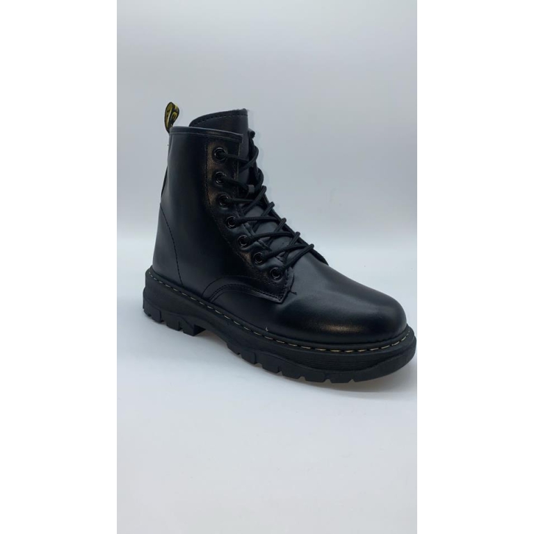 Bota militar con suela goma