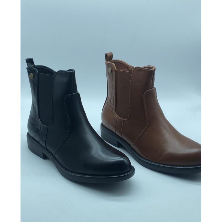 Botin plano con elasticos laterales