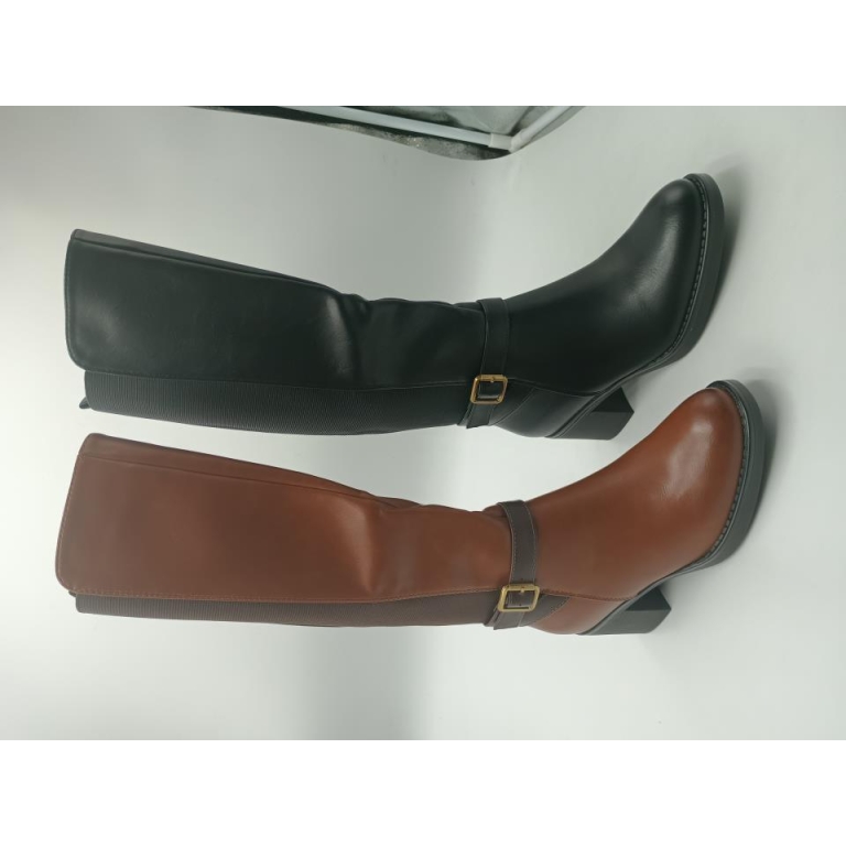 Botas de señora con elasticos en la caña