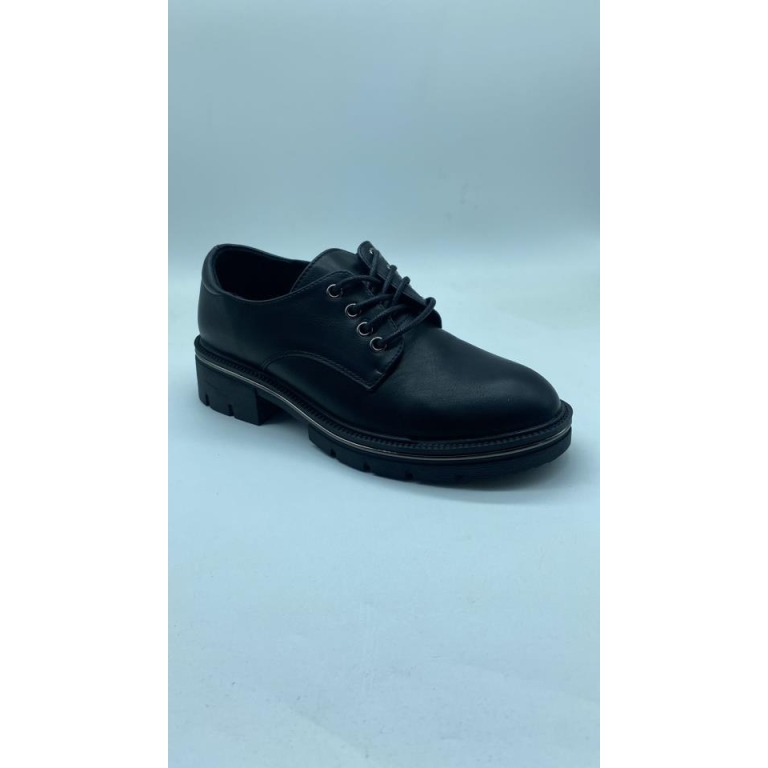 Zapatos de señora cordoneras