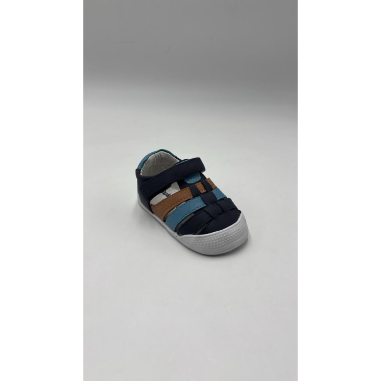 Sandalias niños puntera