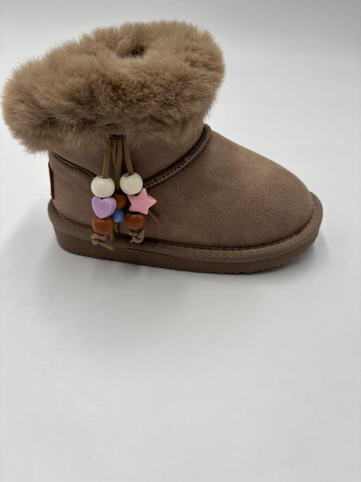 bota australiana con decoracion infantil
